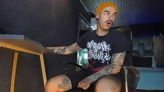 Snapshot of kaletattoo chatting on 23, 6, 2026 kaletattoo online show from 23, 6, 2026