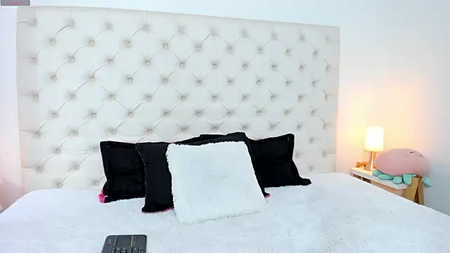 esmeralda06 online show from 11, 3, 2025