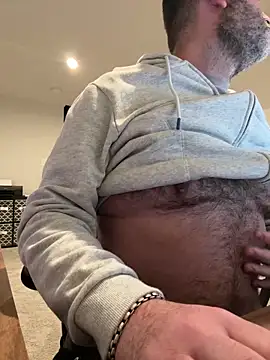 Snapshot of harrychest chatting on 11, 2, 2025 harrychest online show from 11, 2, 2025