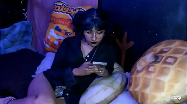 Sharkyu1 online show from 6, 3, 2025