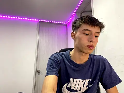 Snapshot of Juanmres chatting on 16, 9, 2025 Juanmres online show from 16, 9, 2025