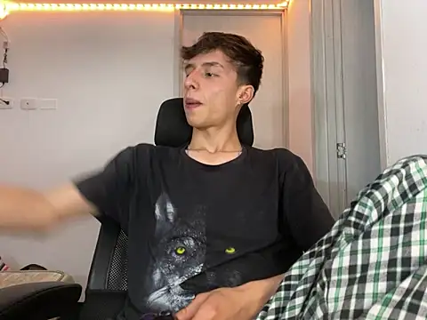 Snapshot of Juanmres chatting on 2, 10, 2025 Juanmres online show from 2, 10, 2025