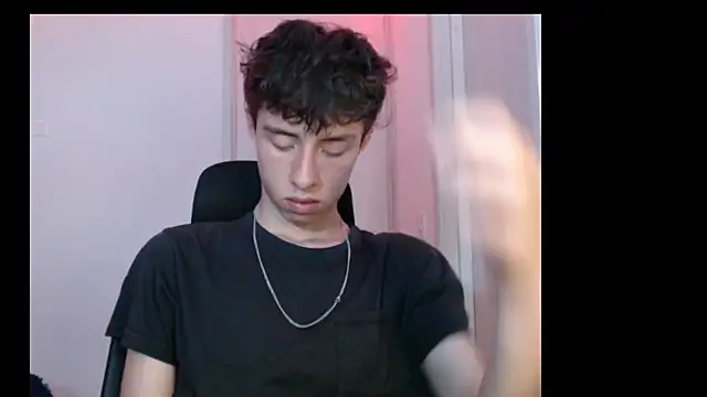 Snapshot of Juanmres chatting on 28, 10, 2025 Juanmres online show from 28, 10, 2025