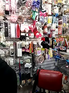 Snapshot of Vale_Saenzz chatting on 19, 11, 2025 Vale Saenzz online show from 19, 11, 2025