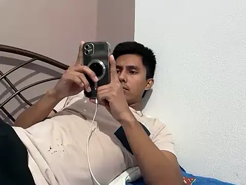 Antoni0620 online show from 3, 2, 2026