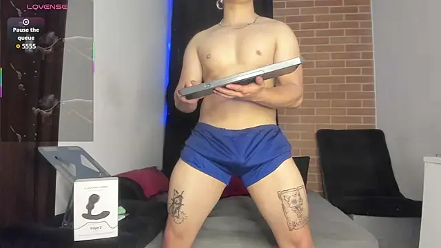 DavidX X21 Strip online show from 7, 1, 2026