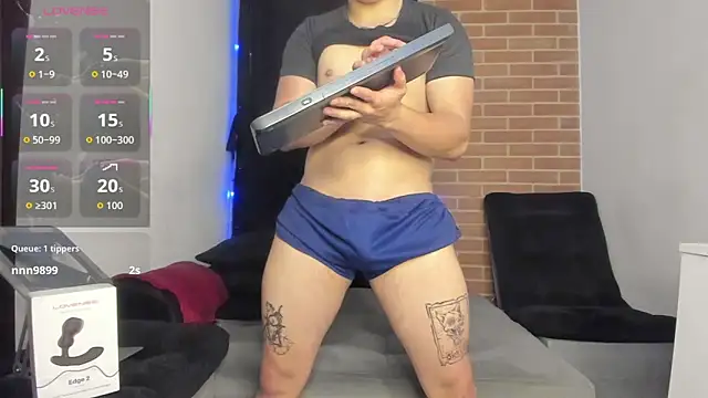 DavidX X21 Strip online show from 22, 3, 2026