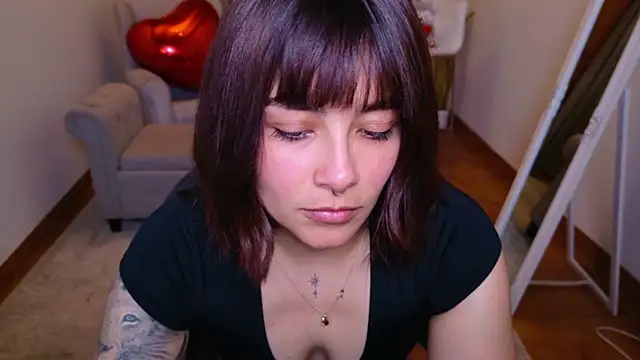 Snapshot of ValkiriaCucold chatting on 22, 3, 2025 ValkiriaCucold online show from 22, 3, 2025