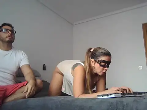 Snapshot of parejasex-ca chatting on 6, 2, 2025 parejasex-ca online show from 6, 2, 2025