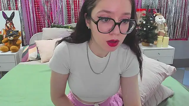 Snapshot of Alikka_Shykitty chatting on 1, 2, 2025 Alikka Shykitty online show from 1, 2, 2025