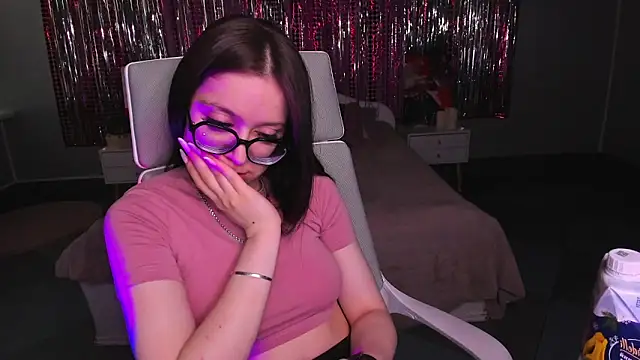 Snapshot of Alikka_Shykitty chatting on 9, 3, 2025 Alikka Shykitty online show from 9, 3, 2025