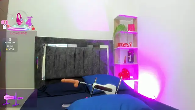 Snapshot of Nicol_TransGirl chatting on 26, 3, 2026 Nicol TransGirl online show from 26, 3, 2026