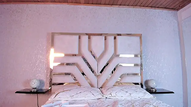 Snapshot of ElhaThomson chatting on 6, 10, 2025 ElhaThomson online show from 6, 10, 2025