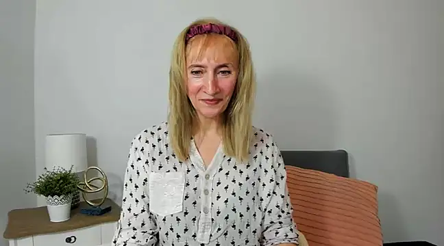 MargaretMilf69 online show from 7, 2, 2025