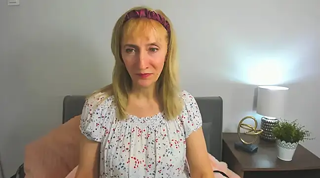 MargaretMilf69 online show from 8, 2, 2025