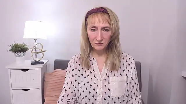 MargaretMilf69 online show from 5, 3, 2025