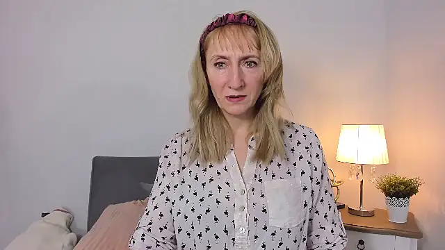 MargaretMilf69 online show from 6, 3, 2025