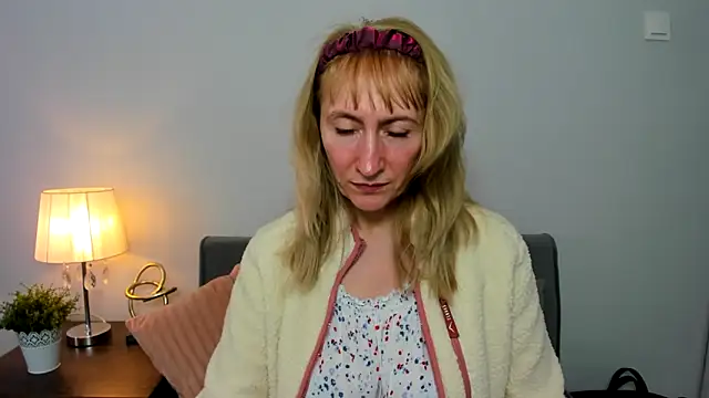 MargaretMilf69 online show from 7, 3, 2025