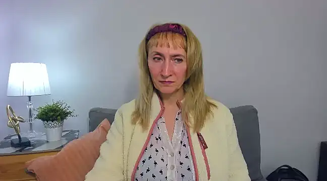 MargaretMilf69 online show from 10, 3, 2025
