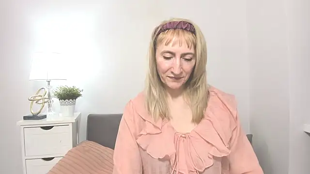 MargaretMilf69 online show from 14, 3, 2025
