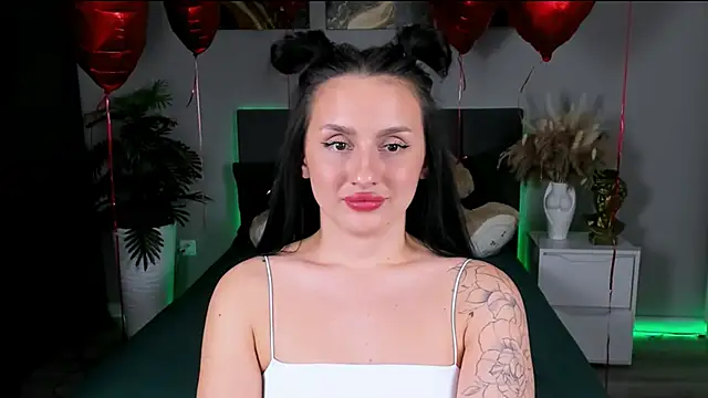 EmiliaBeynard online show from 4, 3, 2025