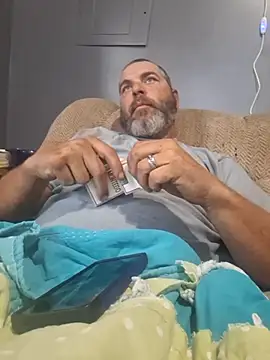 thickdaddy2982 online show from 5, 3, 2025