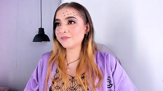 Snapshot of Shanntal_ chatting on 1, 10, 2025 Shanntal  online show from 1, 10, 2025