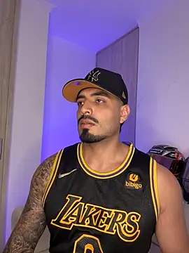 LeandroRusso online show from 3, 11, 2025