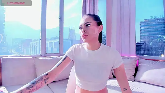 Little  Linda online show from 23, 10, 2025