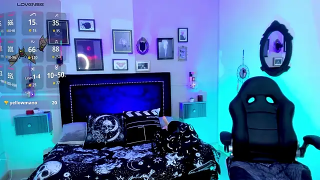 Snapshot of IsisRaichuu_ chatting on 22, 9, 2025 IsisRaichuu  online show from 22, 9, 2025