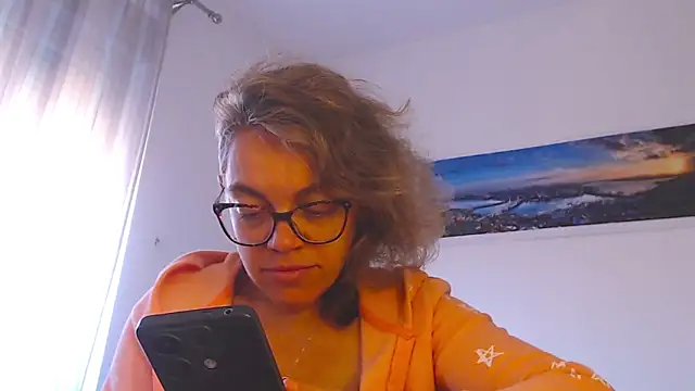 Ju-Hot online show from 14, 10, 2025