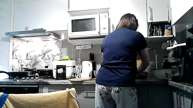 Misssweet s online show from 6, 11, 2025