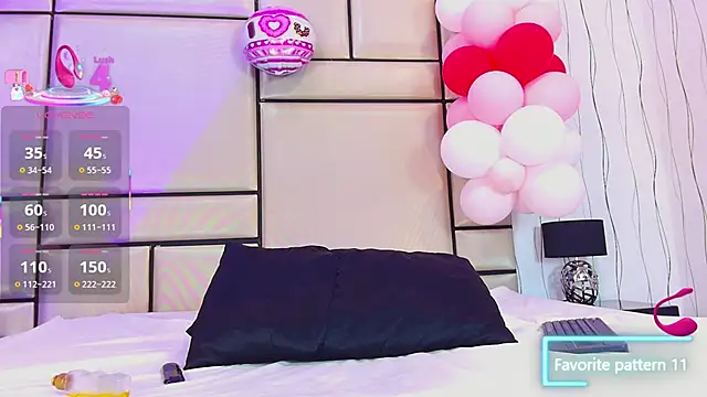 Snapshot of JulianaaHerrera chatting on 25, 2, 2025 JulianaaHerrera online show from 25, 2, 2025
