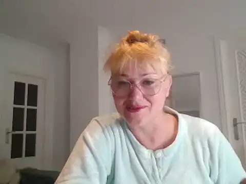 Luzia-Sal online show from 14, 2, 2025