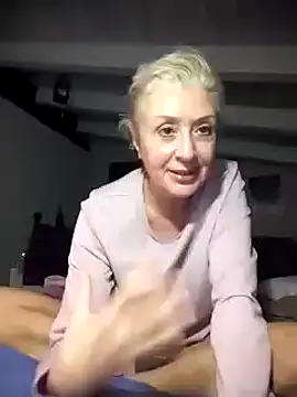 Snapshot of divinaerotica chatting on 22, 11, 2025 divinaerotica online show from 22, 11, 2025