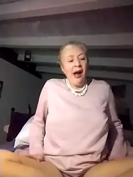 Snapshot of divinaerotica chatting on 16, 12, 2025 divinaerotica online show from 16, 12, 2025