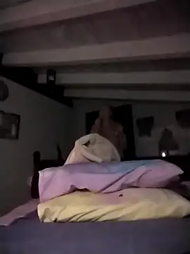 Snapshot of divinaerotica chatting on 17, 12, 2025 divinaerotica online show from 17, 12, 2025