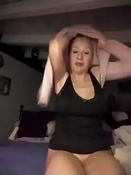 Snapshot of divinaerotica chatting on 11, 1, 2026 divinaerotica online show from 11, 1, 2026