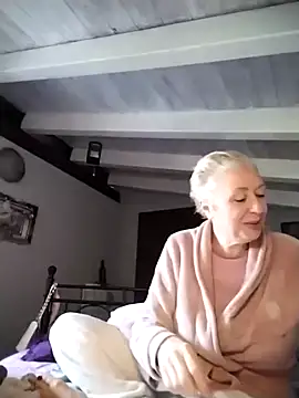 divinaerotica online show from 25, 2, 2026