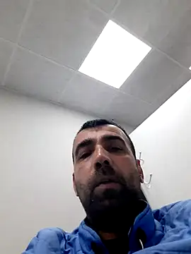 Snapshot of bugattiveyron chatting on 27, 1, 2025 bugattiveyron online show from 27, 1, 2025