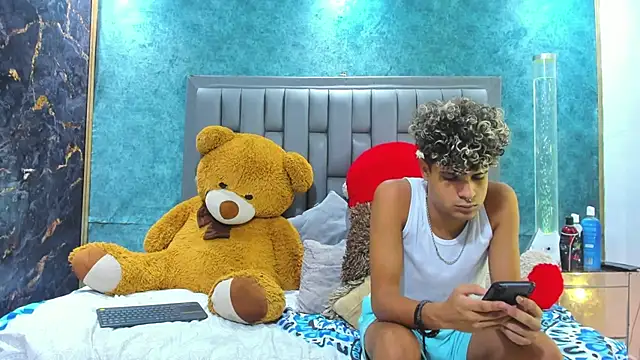 Snapshot of Sexys_Hornys_Boys chatting on 29, 1, 2025 Sexys Hornys Boys online show from 29, 1, 2025