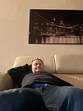 Pourleplasirs online show from 17, 2, 2025