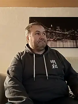 Pourleplasirs online show from 22, 2, 2025