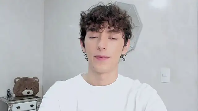 Snapshot of miketwink chatting on 11, 2, 2026 miketwink online show from 11, 2, 2026