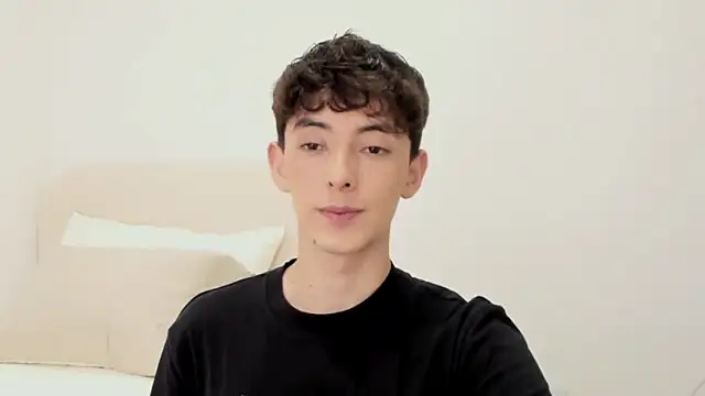 Snapshot of miketwink chatting on 27, 3, 2026 miketwink online show from 27, 3, 2026