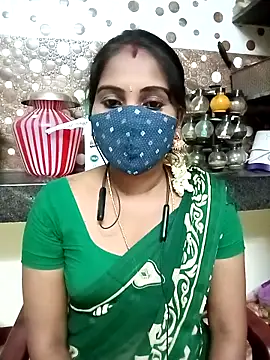 Snapshot of Tamil_roja17 chatting on 12, 11, 2025 Tamil roja17 online show from 12, 11, 2025