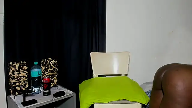 Queen Love1 online show from 25, 2, 2025