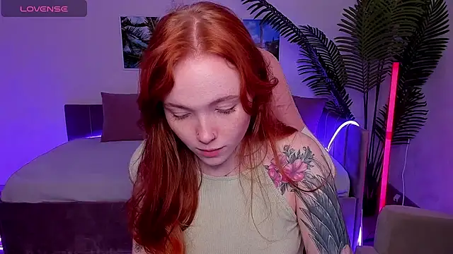 Snapshot of Maya_Light chatting on 22, 9, 2025 Maya Light online show from 22, 9, 2025