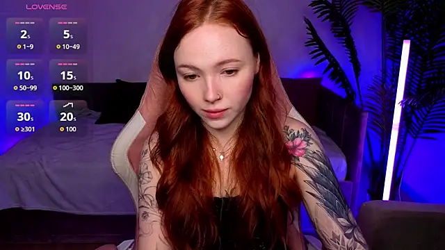 Snapshot of Maya_Light chatting on 2, 4, 2026 Maya Light online show from 2, 4, 2026