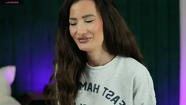 Flirtyy eve online show from 9, 9, 2025